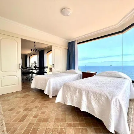 Three Bedrooms With Sea View,heated Pool In Winter, First Line Of The Atlantic Ocean Appartement