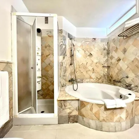 Three Bedrooms With Sea View,heated Pool In Winter, First Line Of The Atlantic Ocean Appartement Los Realejos