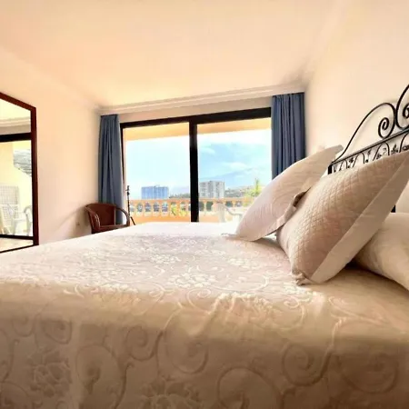 Appartement Three Bedrooms With Sea View,heated Pool In Winter, First Line Of The Atlantic Ocean
