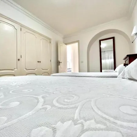 Three Bedrooms With Sea View,heated Pool In Winter, First Line Of The Atlantic Ocean Appartement Los Realejos