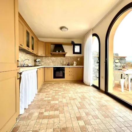 Three Bedrooms With Sea View,heated Pool In Winter, First Line Of The Atlantic Ocean Appartement