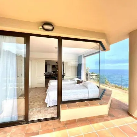 Three Bedrooms With Sea View,heated Pool In Winter, First Line Of The Atlantic Ocean Appartement *