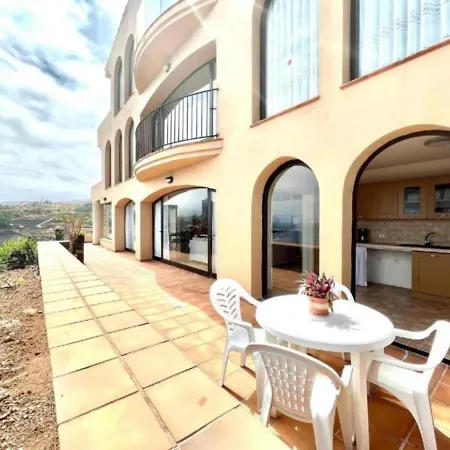 Three Bedrooms With Sea View,heated Pool In Winter, First Line Of The Atlantic Ocean Appartement Los Realejos