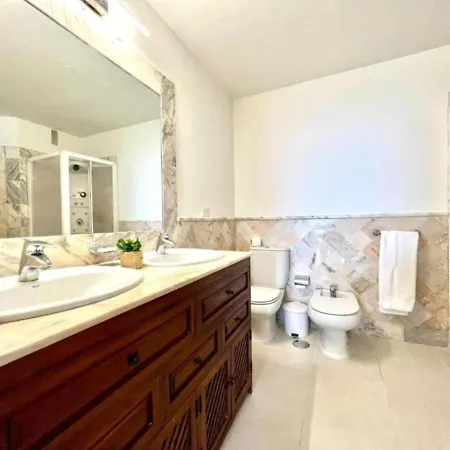 Three Bedrooms With Sea View,heated Pool In Winter, First Line Of The Atlantic Ocean Appartement *