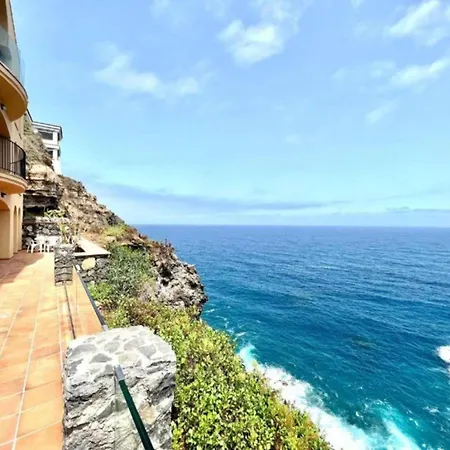 Three Bedrooms With Sea View,heated Pool In Winter, First Line Of The Atlantic Ocean Los Realejos