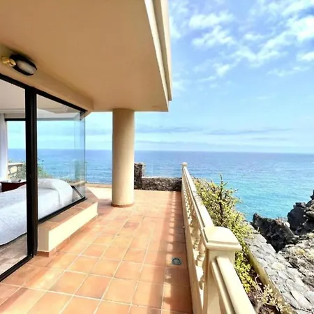 Appartement Three Bedrooms With Sea View,heated Pool In Winter, First Line Of The Atlantic Ocean Los Realejos